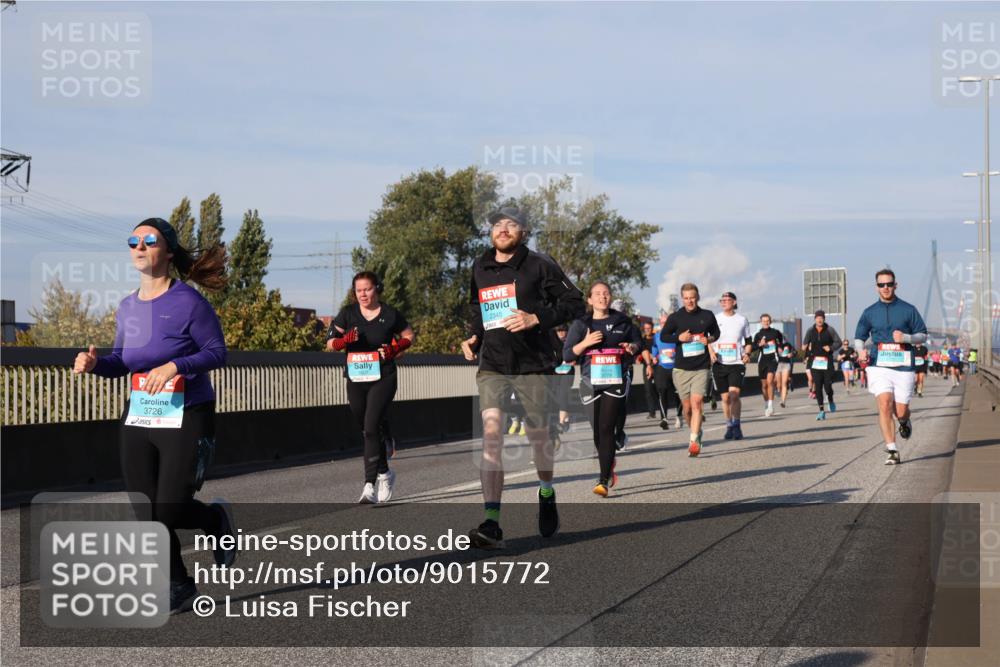 03.10.2025 - Köhlbrandbrückenlauf Luisa Fischer http://msf.ph/oto/9015772 03.10.2025 11:00:57 Position 3 3726, 2345 meine-sportfotos.de