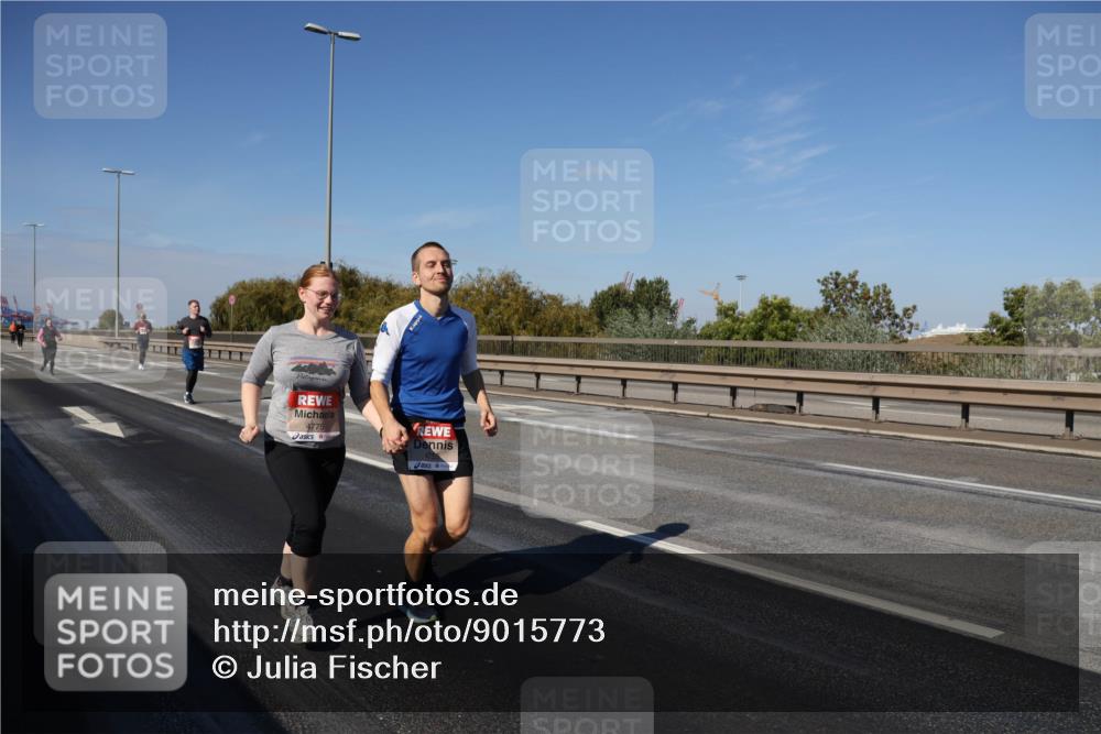 03.10.2025 - Köhlbrandbrückenlauf Julia Fischer http://msf.ph/oto/9015773 03.10.2025 13:14:50 Position 3 4775 meine-sportfotos.de