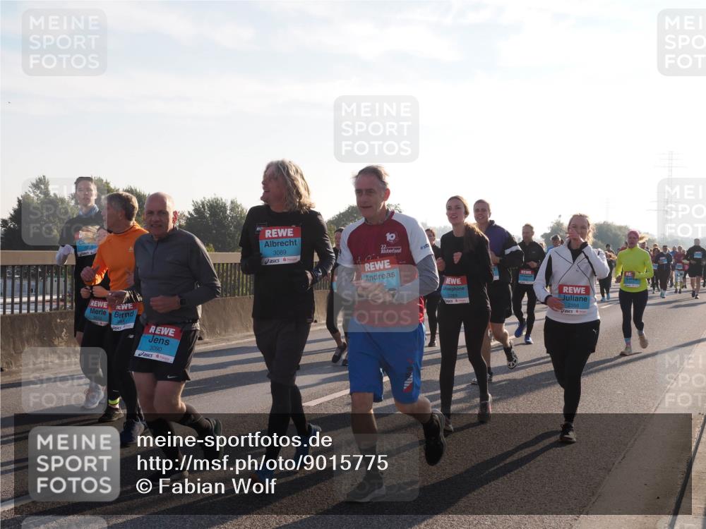 03.10.2025 - Köhlbrandbrückenlauf Fabian Wolf http://msf.ph/oto/9015775 03.10.2025 09:25:30 Position 3 3551, 3090, 3089, 2356 meine-sportfotos.de
