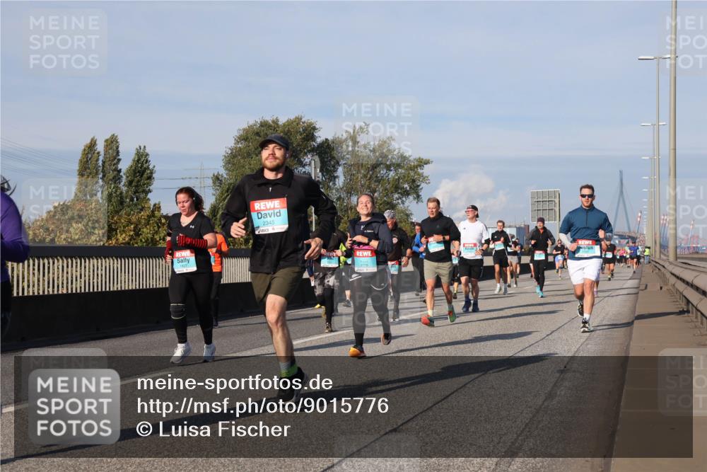 03.10.2025 - Köhlbrandbrückenlauf Luisa Fischer http://msf.ph/oto/9015776 03.10.2025 11:00:58 Position 3 2345, 3779 meine-sportfotos.de