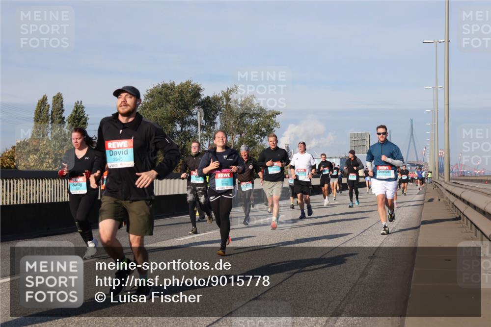 03.10.2025 - Köhlbrandbrückenlauf Luisa Fischer http://msf.ph/oto/9015778 03.10.2025 11:00:58 Position 3 2345, 3779 meine-sportfotos.de
