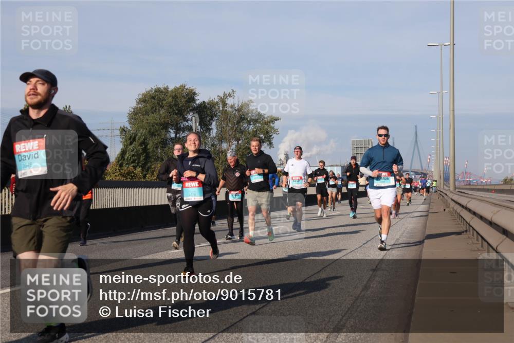 03.10.2025 - Köhlbrandbrückenlauf Luisa Fischer http://msf.ph/oto/9015781 03.10.2025 11:00:58 Position 3 2345, 3779 meine-sportfotos.de