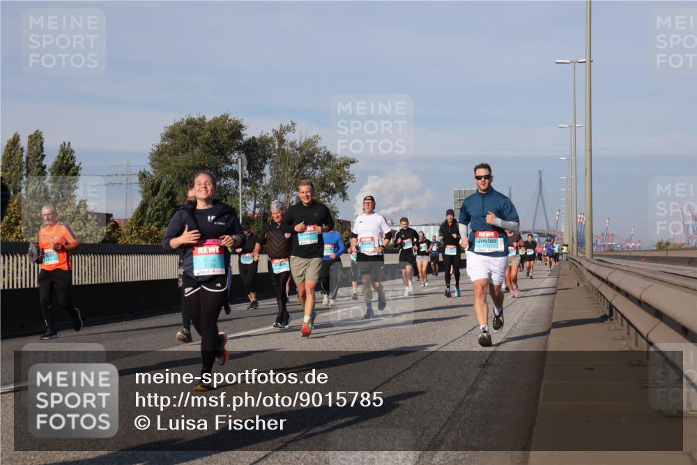 03.10.2025 - Köhlbrandbrückenlauf Luisa Fischer http://msf.ph/oto/9015785 03.10.2025 11:00:59 Position 3 3779 meine-sportfotos.de