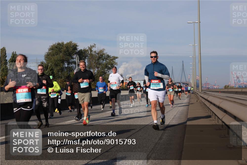03.10.2025 - Köhlbrandbrückenlauf Luisa Fischer http://msf.ph/oto/9015793 03.10.2025 11:00:59 Position 3 3779, 1551, 3180 meine-sportfotos.de