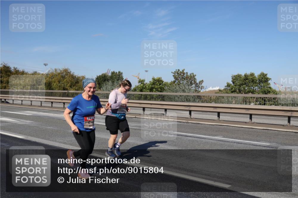 03.10.2025 - Köhlbrandbrückenlauf Julia Fischer http://msf.ph/oto/9015804 03.10.2025 13:15:06 Position 3 626 meine-sportfotos.de