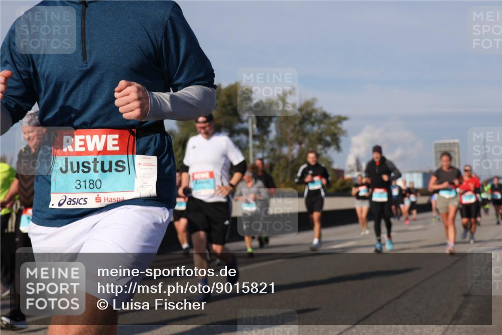 03.10.2025 - Köhlbrandbrückenlauf Luisa Fischer http://msf.ph/oto/9015821 03.10.2025 11:01:02 Position 3 3180 meine-sportfotos.de