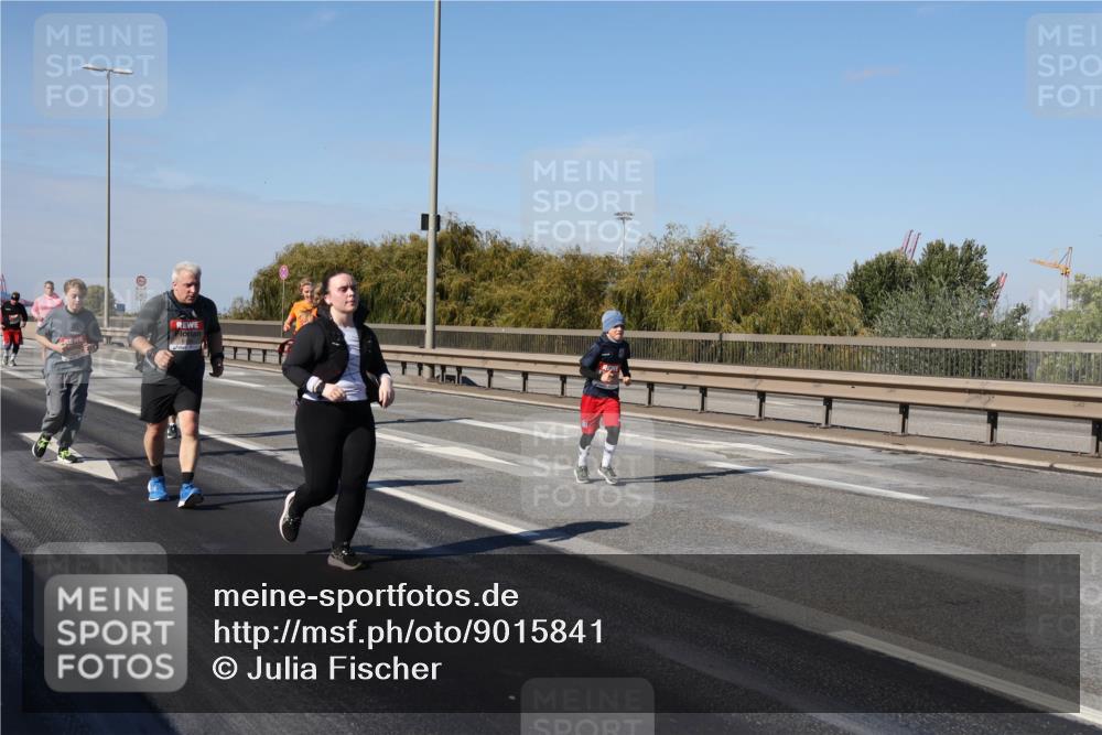 03.10.2025 - Köhlbrandbrückenlauf Julia Fischer http://msf.ph/oto/9015841 03.10.2025 13:15:18 Position 3  meine-sportfotos.de