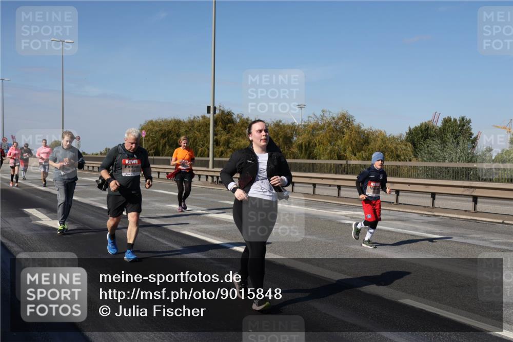 03.10.2025 - Köhlbrandbrückenlauf Julia Fischer http://msf.ph/oto/9015848 03.10.2025 13:15:18 Position 3  meine-sportfotos.de