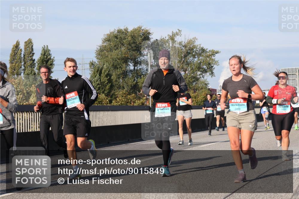 03.10.2025 - Köhlbrandbrückenlauf Luisa Fischer http://msf.ph/oto/9015849 03.10.2025 11:01:04 Position 3 2422, 1634, 2499, 3310 meine-sportfotos.de