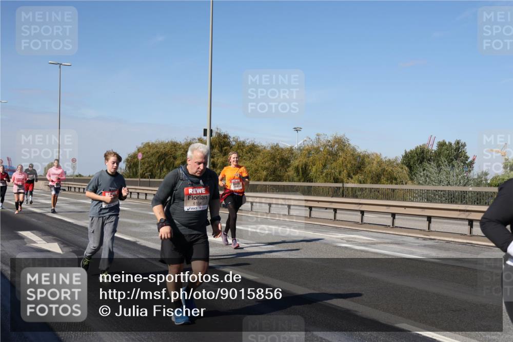 03.10.2025 - Köhlbrandbrückenlauf Julia Fischer http://msf.ph/oto/9015856 03.10.2025 13:15:20 Position 3 6104 meine-sportfotos.de