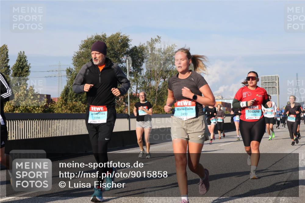 03.10.2025 - Köhlbrandbrückenlauf Luisa Fischer http://msf.ph/oto/9015858 03.10.2025 11:01:05 Position 3 1634, 2499, 3310 meine-sportfotos.de