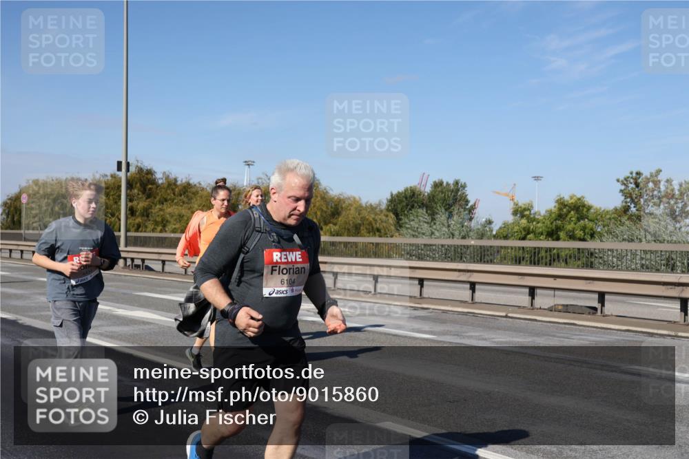 03.10.2025 - Köhlbrandbrückenlauf Julia Fischer http://msf.ph/oto/9015860 03.10.2025 13:15:21 Position 3 7, 6104 meine-sportfotos.de