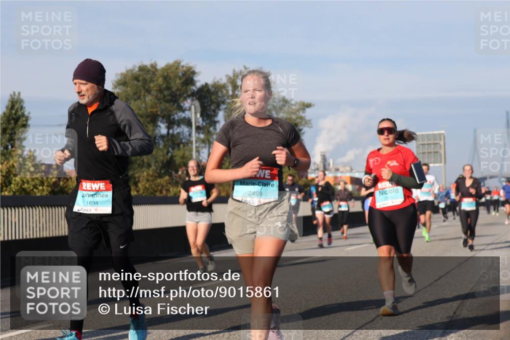 03.10.2025 - Köhlbrandbrückenlauf Luisa Fischer http://msf.ph/oto/9015861 03.10.2025 11:01:05 Position 3 1634, 2499, 3310 meine-sportfotos.de