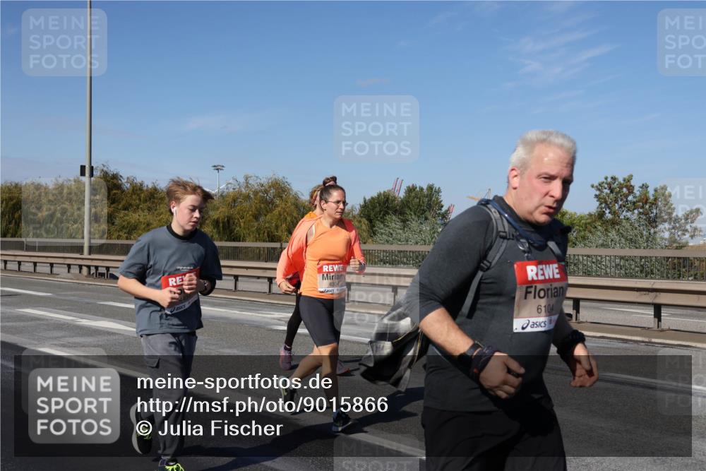 03.10.2025 - Köhlbrandbrückenlauf Julia Fischer http://msf.ph/oto/9015866 03.10.2025 13:15:22 Position 3 6304, 6104 meine-sportfotos.de