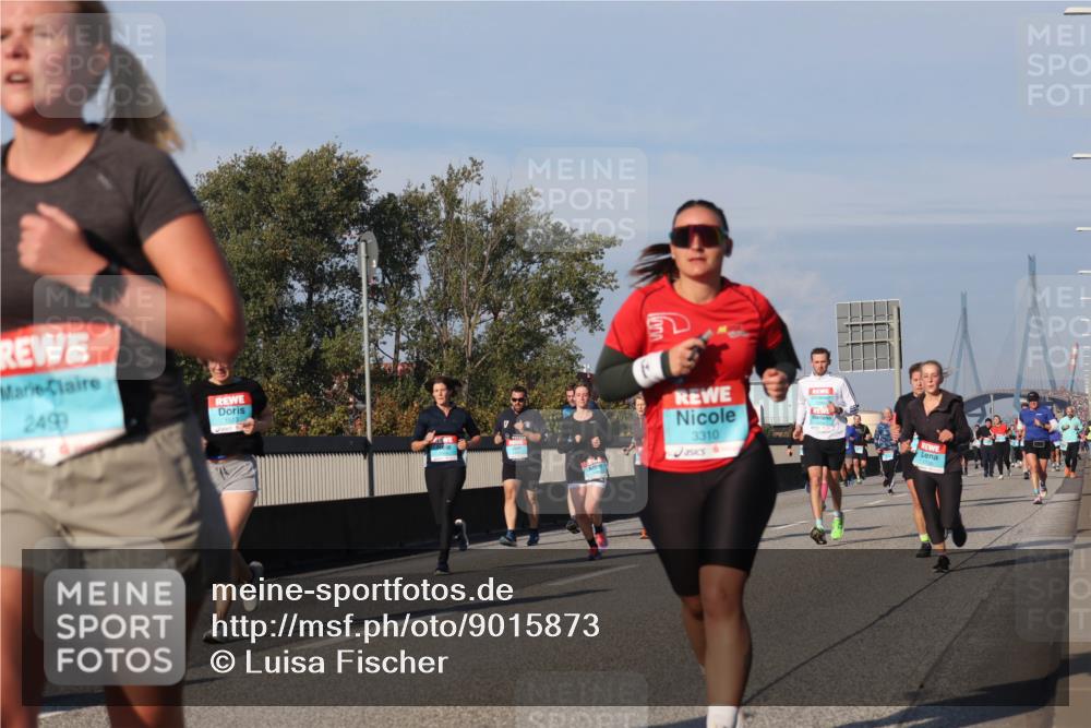 03.10.2025 - Köhlbrandbrückenlauf Luisa Fischer http://msf.ph/oto/9015873 03.10.2025 11:01:06 Position 3 2499, 1513, 3310 meine-sportfotos.de