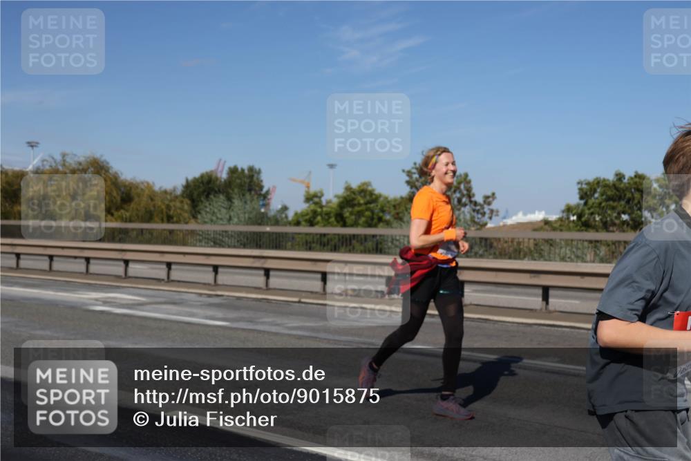 03.10.2025 - Köhlbrandbrückenlauf Julia Fischer http://msf.ph/oto/9015875 03.10.2025 13:15:23 Position 3  meine-sportfotos.de