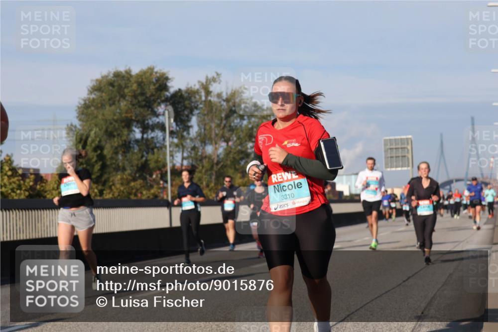 03.10.2025 - Köhlbrandbrückenlauf Luisa Fischer http://msf.ph/oto/9015876 03.10.2025 11:01:07 Position 3 3310 meine-sportfotos.de