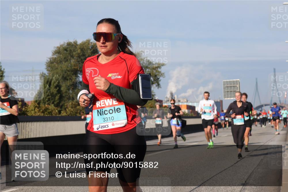 03.10.2025 - Köhlbrandbrückenlauf Luisa Fischer http://msf.ph/oto/9015882 03.10.2025 11:01:07 Position 3 3310 meine-sportfotos.de