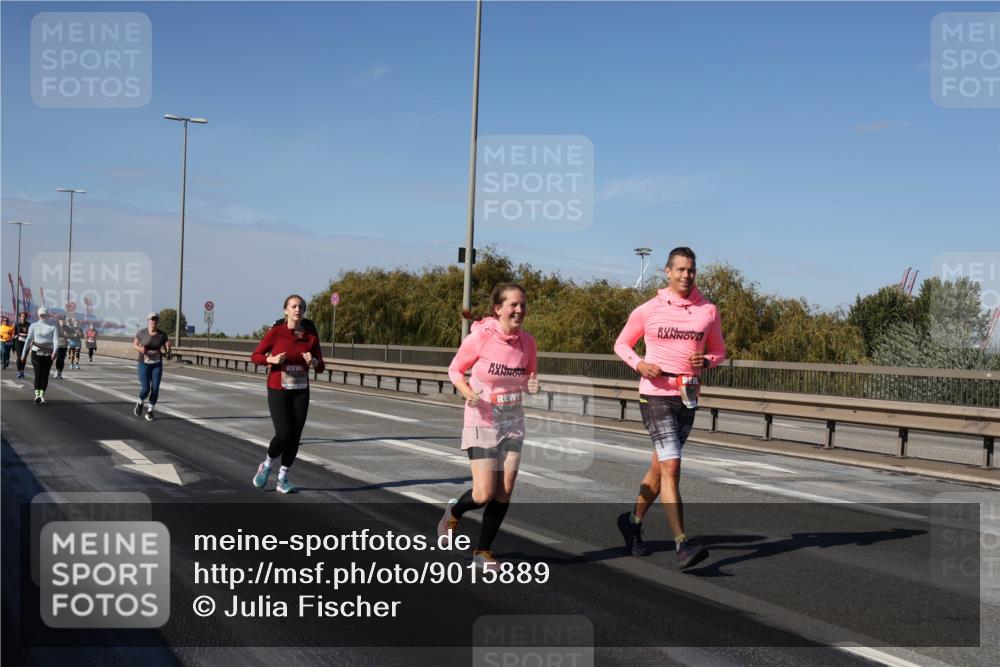 03.10.2025 - Köhlbrandbrückenlauf Julia Fischer http://msf.ph/oto/9015889 03.10.2025 13:15:27 Position 3  meine-sportfotos.de