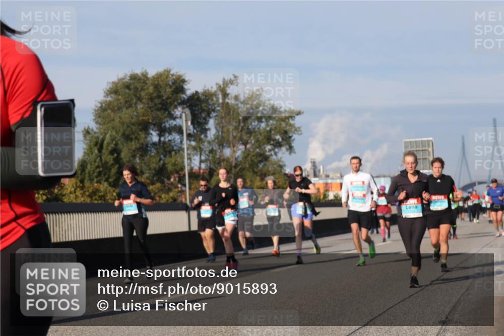 03.10.2025 - Köhlbrandbrückenlauf Luisa Fischer http://msf.ph/oto/9015893 03.10.2025 11:01:08 Position 3  meine-sportfotos.de