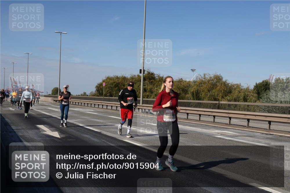 03.10.2025 - Köhlbrandbrückenlauf Julia Fischer http://msf.ph/oto/9015904 03.10.2025 13:15:29 Position 3 5390 meine-sportfotos.de