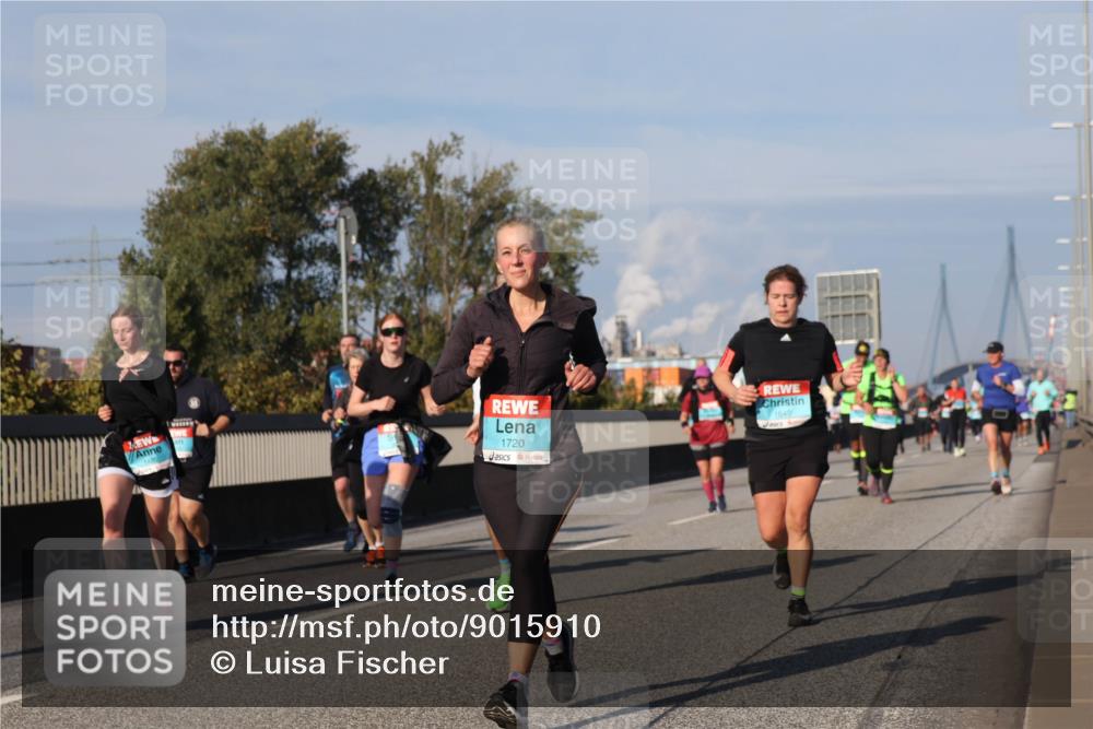 03.10.2025 - Köhlbrandbrückenlauf Luisa Fischer http://msf.ph/oto/9015910 03.10.2025 11:01:10 Position 3 1720, 1649 meine-sportfotos.de