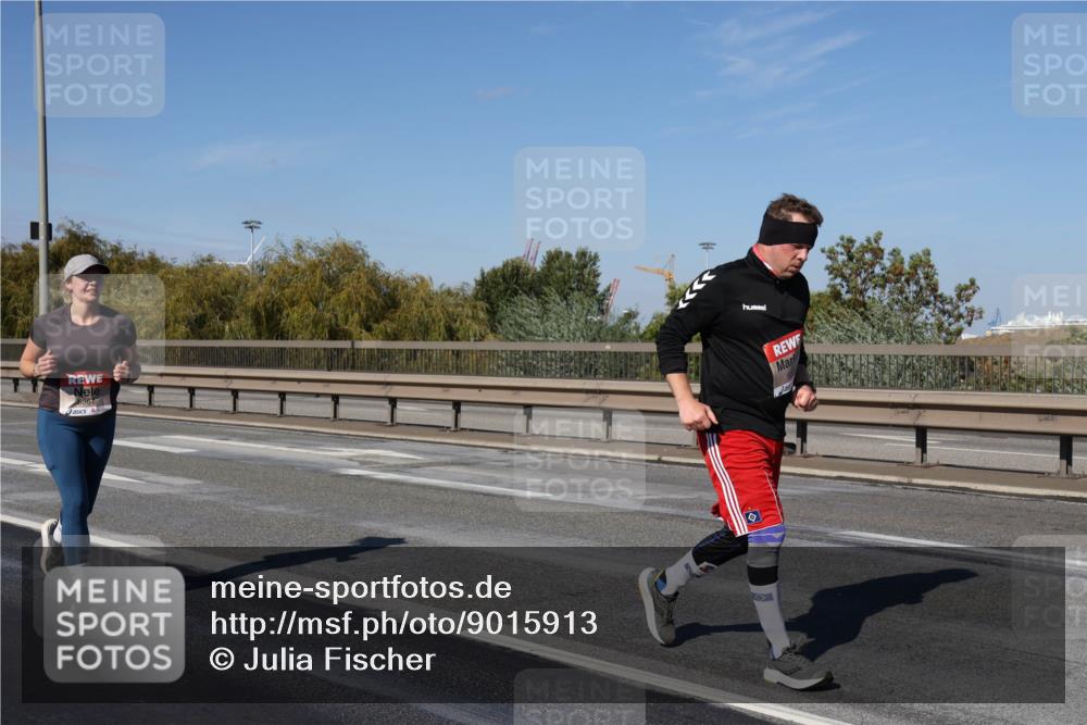 03.10.2025 - Köhlbrandbrückenlauf Julia Fischer http://msf.ph/oto/9015913 03.10.2025 13:15:32 Position 3  meine-sportfotos.de