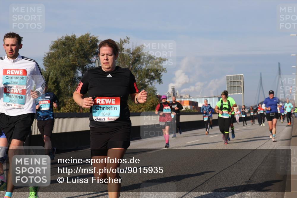 03.10.2025 - Köhlbrandbrückenlauf Luisa Fischer http://msf.ph/oto/9015935 03.10.2025 11:01:12 Position 3 2368, 2454, 1649 meine-sportfotos.de