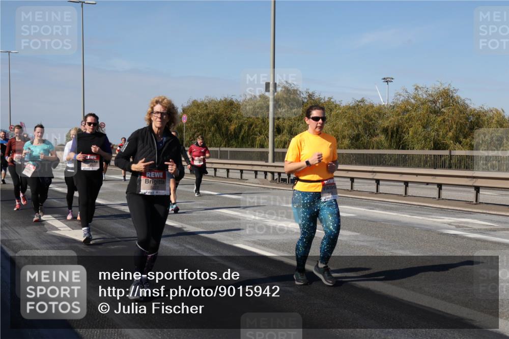 03.10.2025 - Köhlbrandbrückenlauf Julia Fischer http://msf.ph/oto/9015942 03.10.2025 13:15:44 Position 3  meine-sportfotos.de