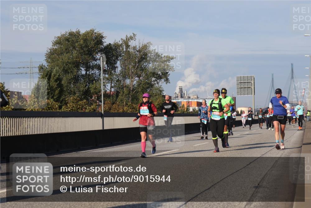 03.10.2025 - Köhlbrandbrückenlauf Luisa Fischer http://msf.ph/oto/9015944 03.10.2025 11:01:13 Position 3  meine-sportfotos.de