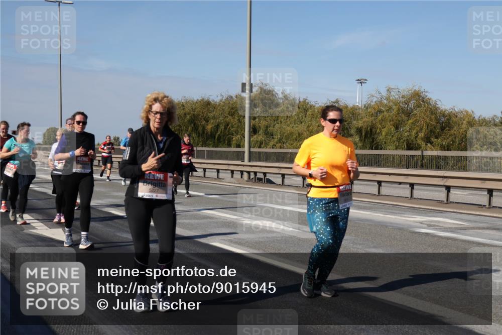 03.10.2025 - Köhlbrandbrückenlauf Julia Fischer http://msf.ph/oto/9015945 03.10.2025 13:15:44 Position 3 5227 meine-sportfotos.de