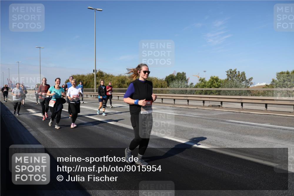 03.10.2025 - Köhlbrandbrückenlauf Julia Fischer http://msf.ph/oto/9015954 03.10.2025 13:15:47 Position 3  meine-sportfotos.de