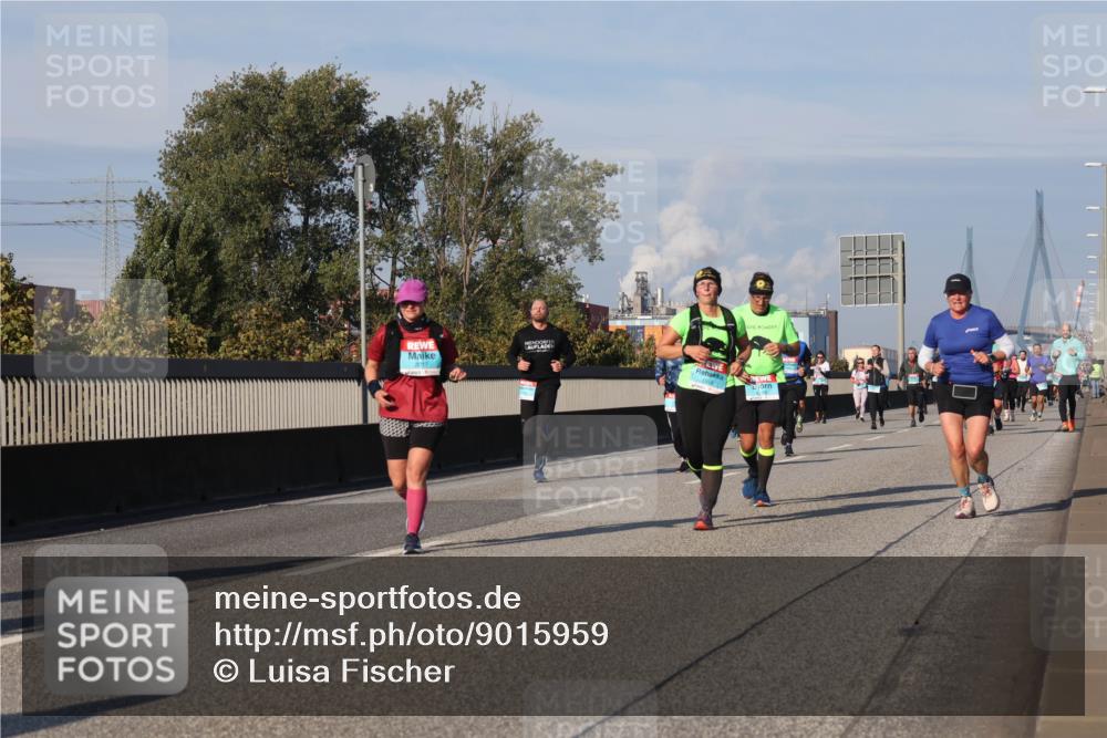 03.10.2025 - Köhlbrandbrückenlauf Luisa Fischer http://msf.ph/oto/9015959 03.10.2025 11:01:14 Position 3 2017, 1956 meine-sportfotos.de