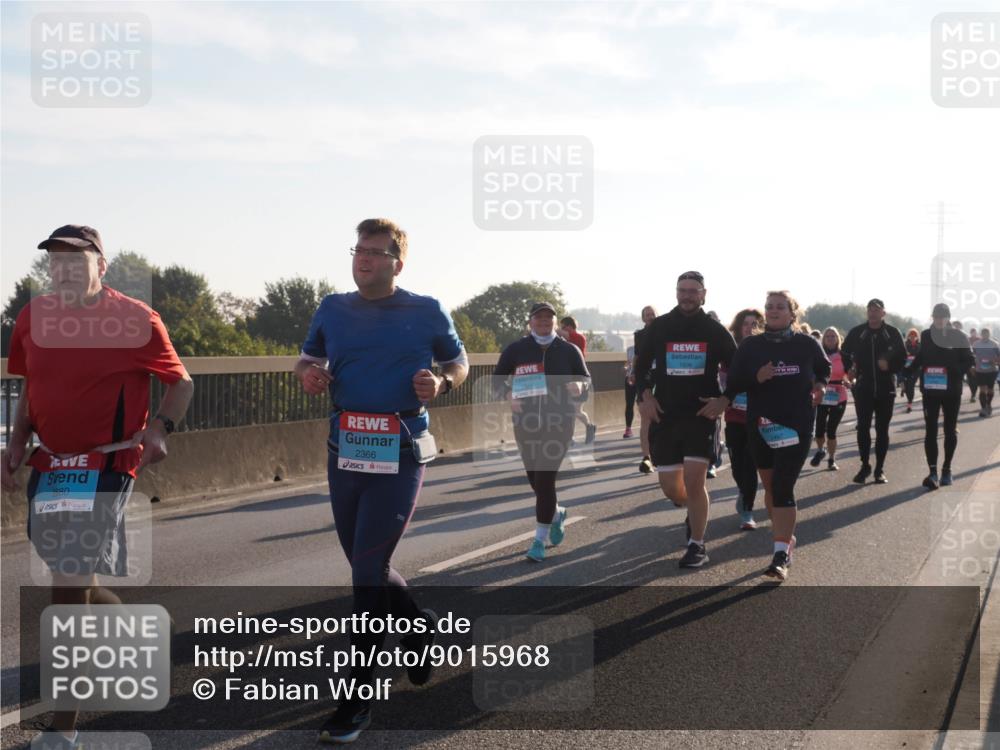 03.10.2025 - Köhlbrandbrückenlauf Fabian Wolf http://msf.ph/oto/9015968 03.10.2025 09:25:41 Position 3 2680, 2366, 1606, 1497 meine-sportfotos.de