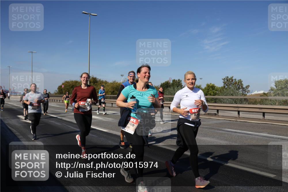 03.10.2025 - Köhlbrandbrückenlauf Julia Fischer http://msf.ph/oto/9015974 03.10.2025 13:15:49 Position 3 896 meine-sportfotos.de