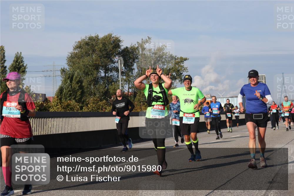03.10.2025 - Köhlbrandbrückenlauf Luisa Fischer http://msf.ph/oto/9015980 03.10.2025 11:01:16 Position 3 2017, 1956, 2089 meine-sportfotos.de