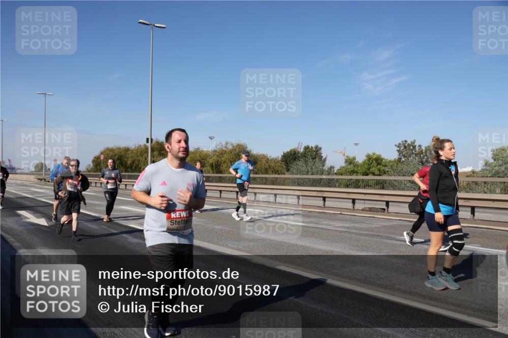 03.10.2025 - Köhlbrandbrückenlauf Julia Fischer http://msf.ph/oto/9015987 03.10.2025 13:15:51 Position 3 5313 meine-sportfotos.de