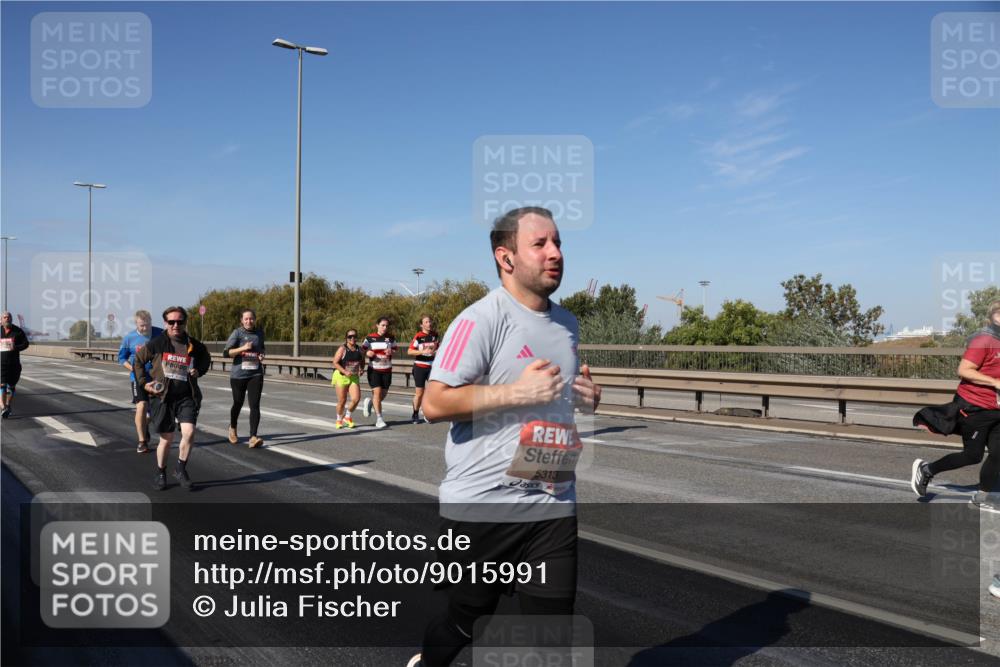 03.10.2025 - Köhlbrandbrückenlauf Julia Fischer http://msf.ph/oto/9015991 03.10.2025 13:15:52 Position 3 5313 meine-sportfotos.de