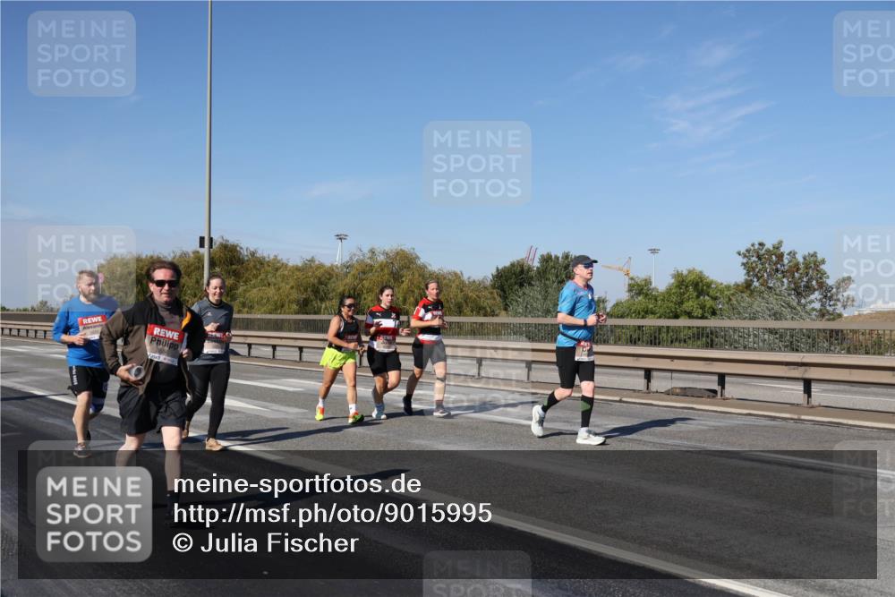 03.10.2025 - Köhlbrandbrückenlauf Julia Fischer http://msf.ph/oto/9015995 03.10.2025 13:15:52 Position 3  meine-sportfotos.de