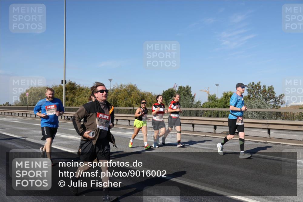 03.10.2025 - Köhlbrandbrückenlauf Julia Fischer http://msf.ph/oto/9016002 03.10.2025 13:15:53 Position 3  meine-sportfotos.de