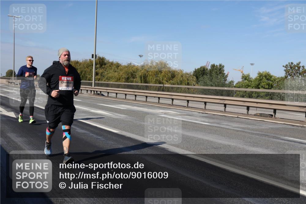 03.10.2025 - Köhlbrandbrückenlauf Julia Fischer http://msf.ph/oto/9016009 03.10.2025 13:15:57 Position 3  meine-sportfotos.de