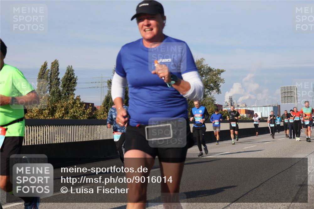03.10.2025 - Köhlbrandbrückenlauf Luisa Fischer http://msf.ph/oto/9016014 03.10.2025 11:01:19 Position 3  meine-sportfotos.de