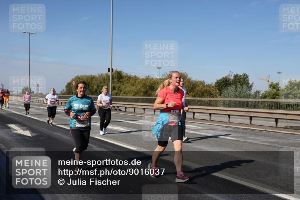 03.10.2025 - Köhlbrandbrückenlauf Julia Fischer http://msf.ph/oto/9016037 03.10.2025 13:16:13 Position 3 5199 meine-sportfotos.de