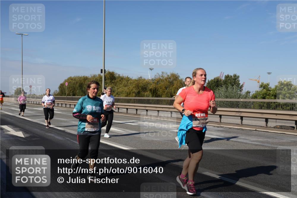 03.10.2025 - Köhlbrandbrückenlauf Julia Fischer http://msf.ph/oto/9016040 03.10.2025 13:16:13 Position 3 5466, 5199 meine-sportfotos.de