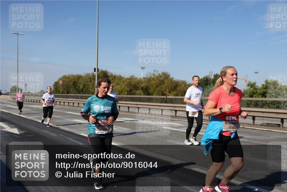 03.10.2025 - Köhlbrandbrückenlauf Julia Fischer http://msf.ph/oto/9016044 03.10.2025 13:16:13 Position 3 5199 meine-sportfotos.de