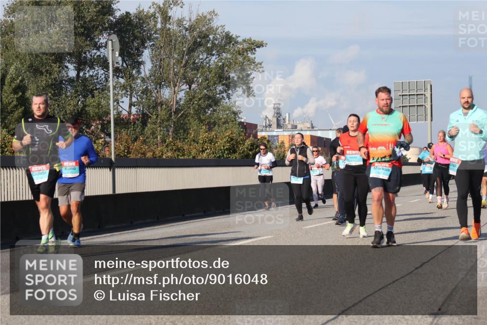 03.10.2025 - Köhlbrandbrückenlauf Luisa Fischer http://msf.ph/oto/9016048 03.10.2025 11:01:24 Position 3 16 meine-sportfotos.de