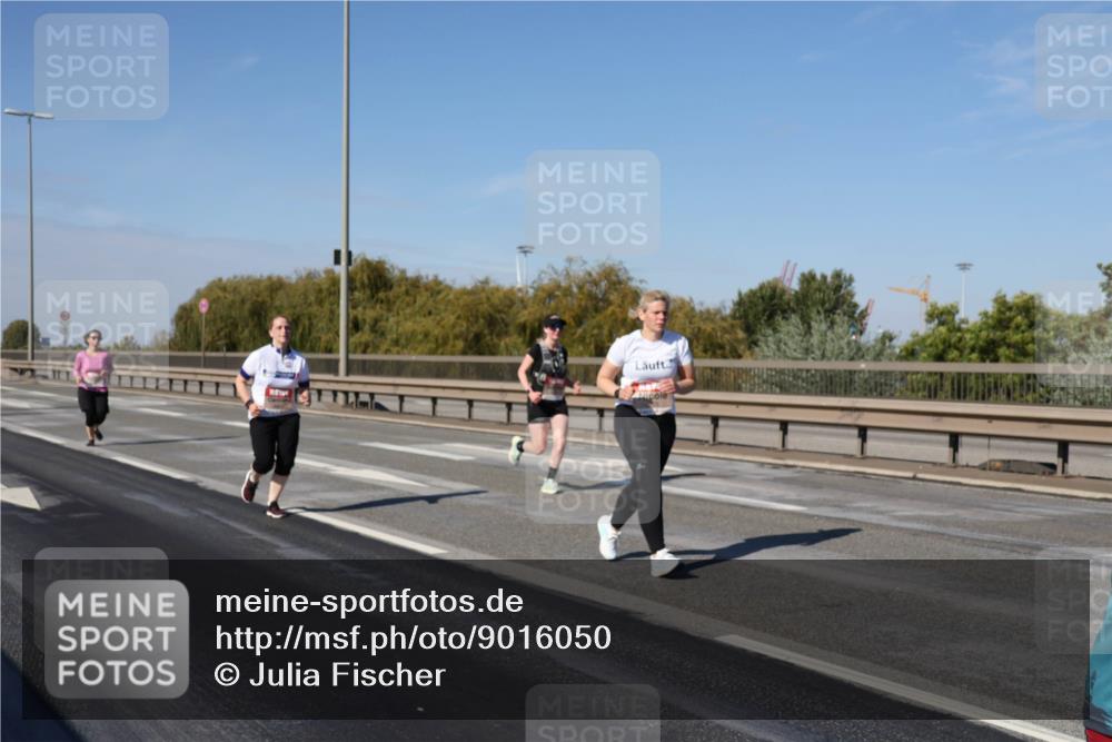 03.10.2025 - Köhlbrandbrückenlauf Julia Fischer http://msf.ph/oto/9016050 03.10.2025 13:16:15 Position 3  meine-sportfotos.de