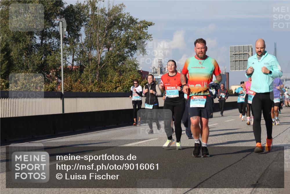 03.10.2025 - Köhlbrandbrückenlauf Luisa Fischer http://msf.ph/oto/9016061 03.10.2025 11:01:25 Position 3 2, 3747, 1573 meine-sportfotos.de