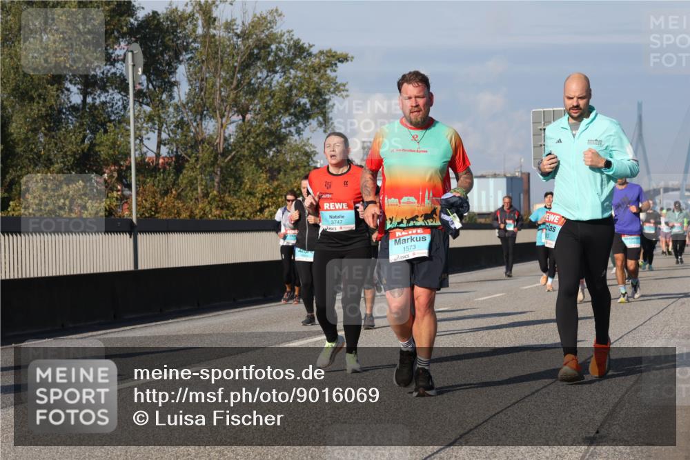03.10.2025 - Köhlbrandbrückenlauf Luisa Fischer http://msf.ph/oto/9016069 03.10.2025 11:01:26 Position 3 20, 25, 3747, 1573 meine-sportfotos.de