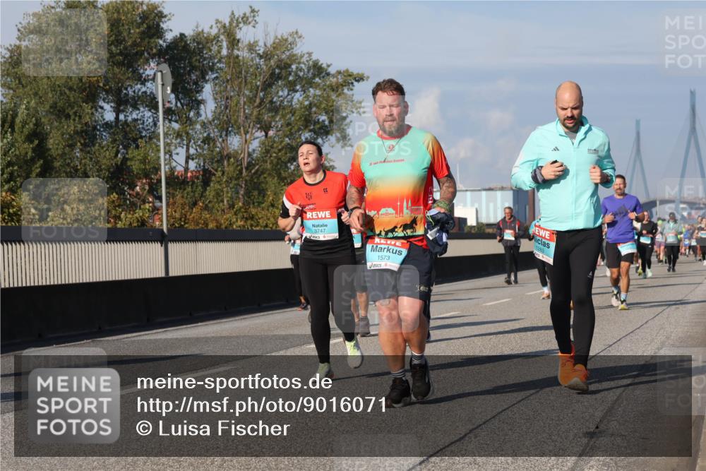 03.10.2025 - Köhlbrandbrückenlauf Luisa Fischer http://msf.ph/oto/9016071 03.10.2025 11:01:26 Position 3 25, 3747, 1573, 1283 meine-sportfotos.de